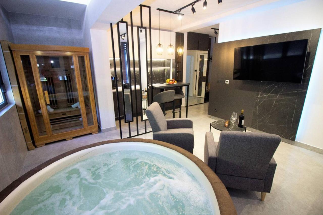 Jacuzzi Sauna Selfcheckin Mystic モスタル エクステリア 写真